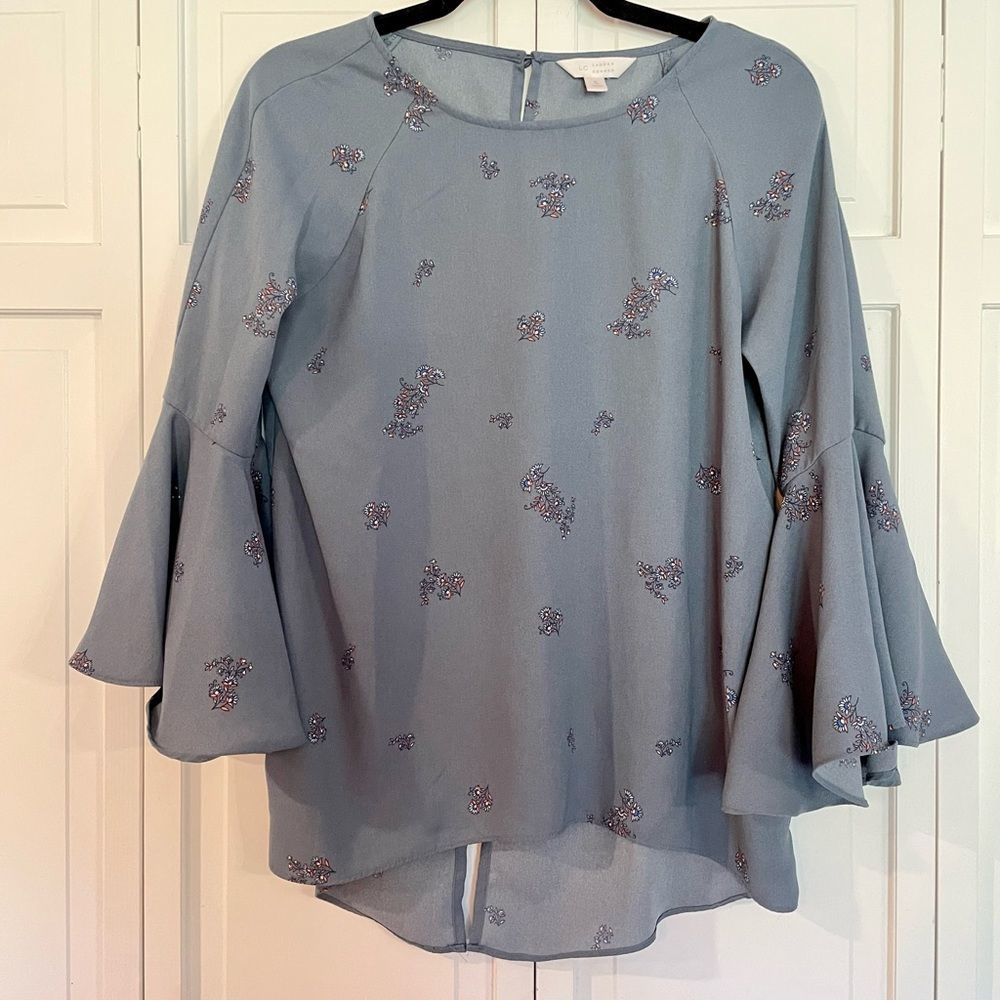 Lc Lauren Conrad blue floral bell sleeve top